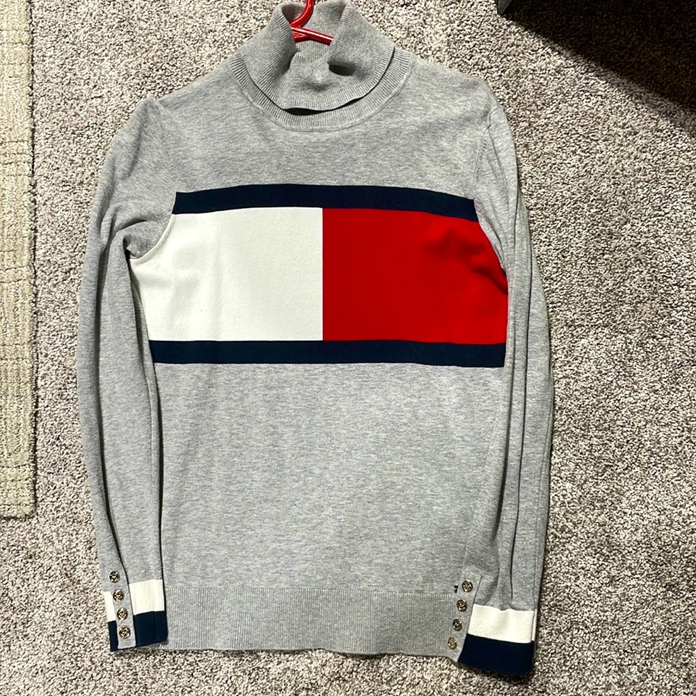 Tommy Hilfiger turtleneck medium